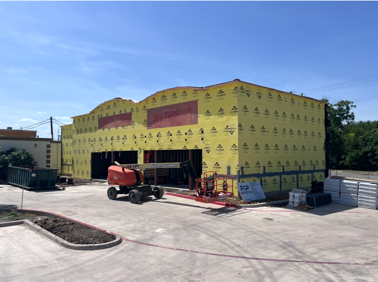 Commercial building exterior insulation project